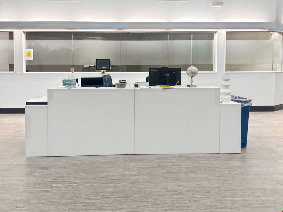 Regus - Pensacola – 545 Brent Lane