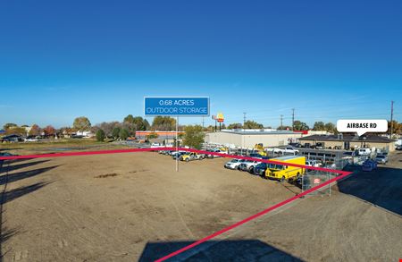 Income Producing Small-Bay Industrial With Storage Units & Secured Yard