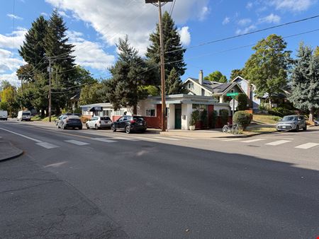 Freestanding Commercial Building