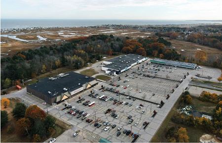 Retail space for Rent at Wells Plaza in Wells