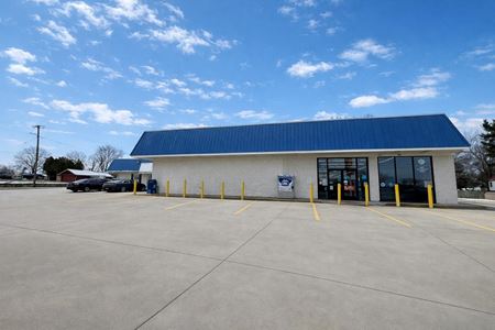 Retail space for Rent at 1,800 & 10,994 SQ.FT. FOR LEASE in Massillon