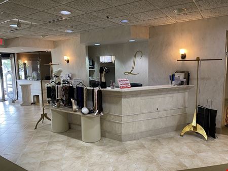Freestanding Retail with Climate-Controlled Vault