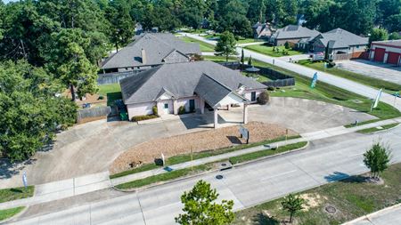 Commercial space at 11950 Louetta Road in Houston