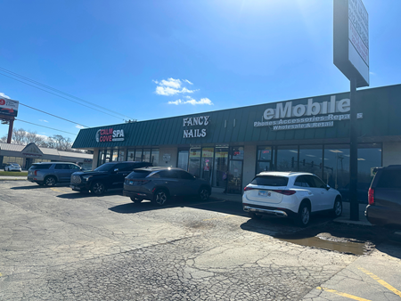 Retail space for Rent at Freestanding Retail Building on North Ave in Villa Park