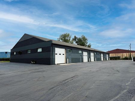 Commercial space at 3061-3069 Lamb Avenue in Columbus