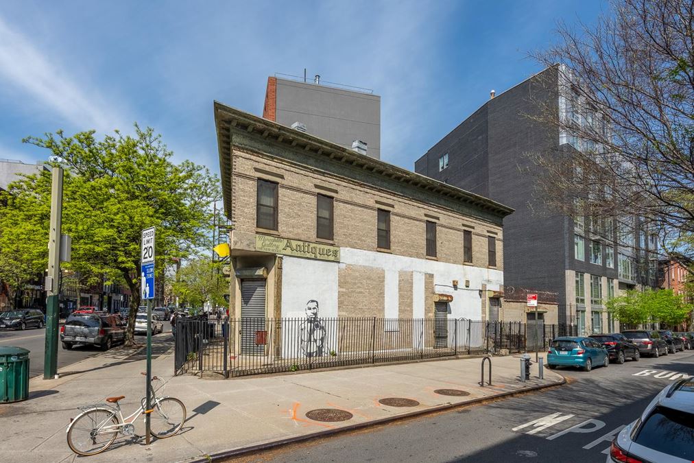 1055 Fulton St
