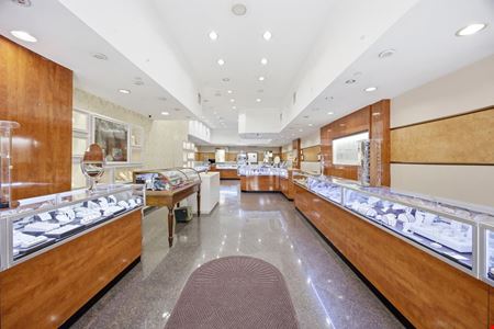 327 Graham Ave