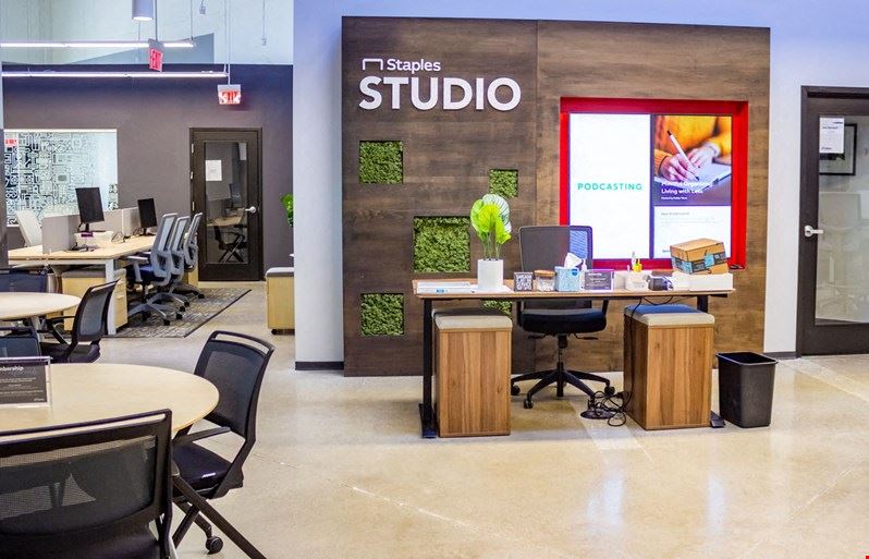 Staples Studio - Danvers #0495