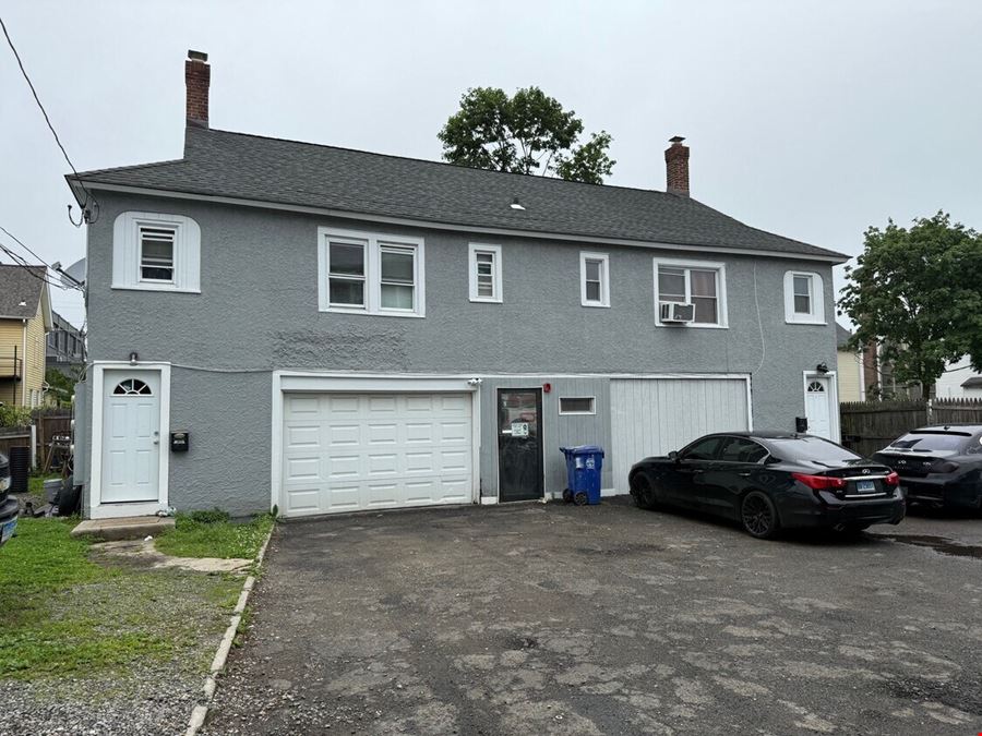 61 Van Zant St