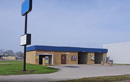 Retail space for Sale at NNN Leased Castrol Clean & Lube Investment in Cahokia Heights