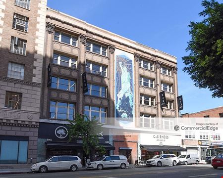 Retail space for Rent at Lady Liberty Building in Los Angeles