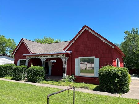 Office space for Sale at 605 S Washington St in Kaufman