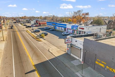 7606 Seven Mile E
