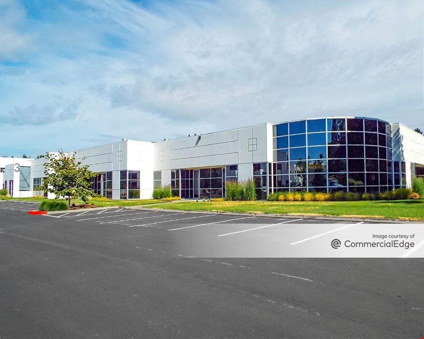 North Creek Parkway Center - 11804, 18706, 18804 & 18916 North Creek Pkwy
