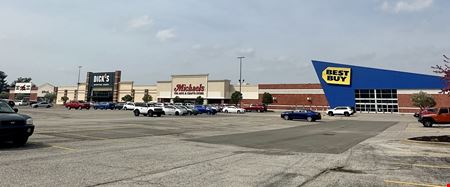 Retail space for Rent at East Lloyd Commons in Evansville