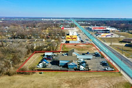 4,512 SF Office / Warehouse Building For Sale with 1.66 Acres near I-44