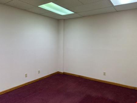 300 E New Haven Ave