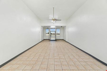 High Exposure Retail Building: 2 Units