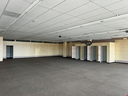 2101 N 14th St - Ponca Plaza - Retail
