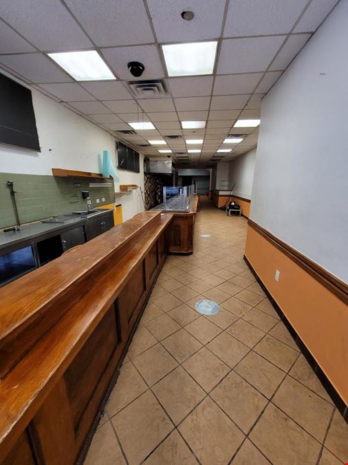 28 E 23rd St