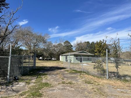 Industrial space for Sale at Price Reduced - LaMarque / Texas City Area-  Flex Property For Sale in La Marque