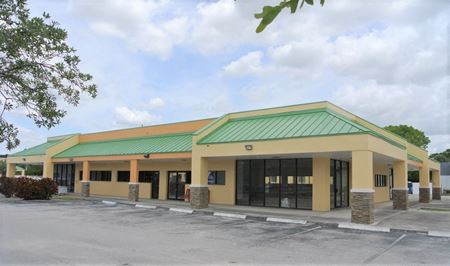 Retail space for Rent at Freestanding Space in Boca Hamptons Plaza in Boca Raton