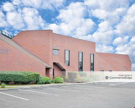 Campus Commons Financial Center
