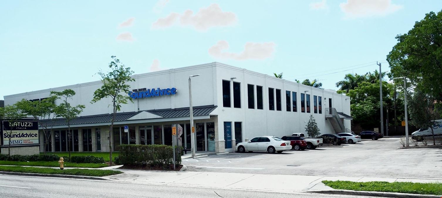 Pinecrest Retail