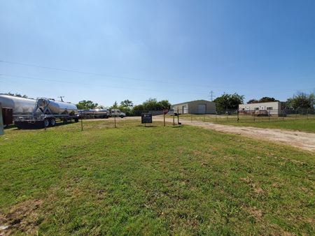 Industrial space for Rent at 732 County Rd 214 in Venus