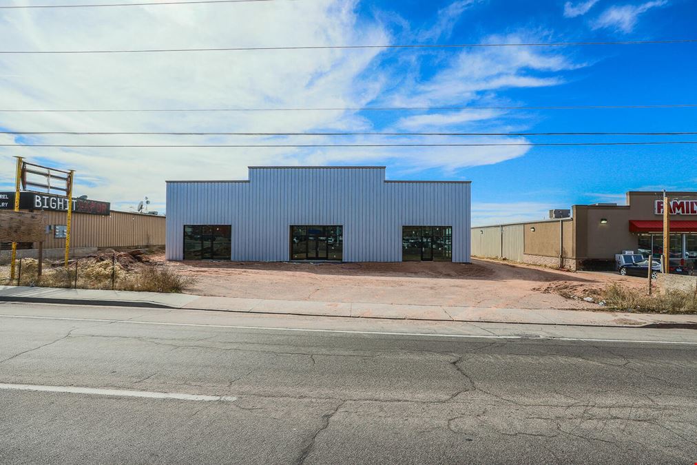 941 N Main St