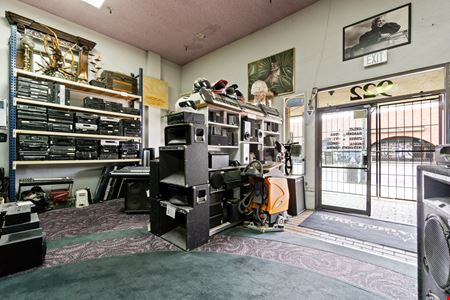 922 Van Ness Ave
