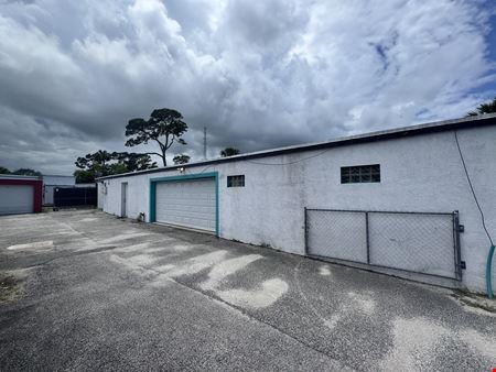 Man Cave - Auto Dealer - Storage Yard - Holly Hill, FL