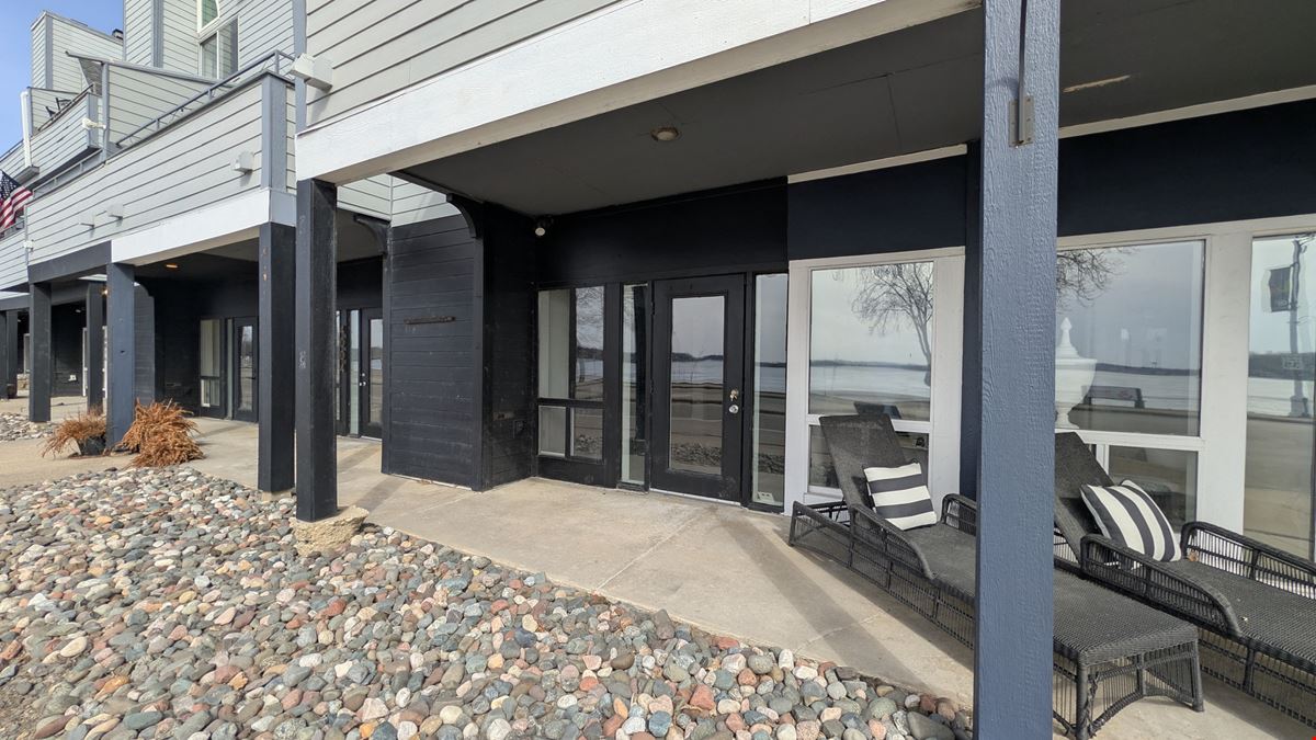 Shoreline Drive Retail