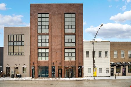 Retail space for Sale at 1847 W Grand Ave Unit 1W in Chicago
