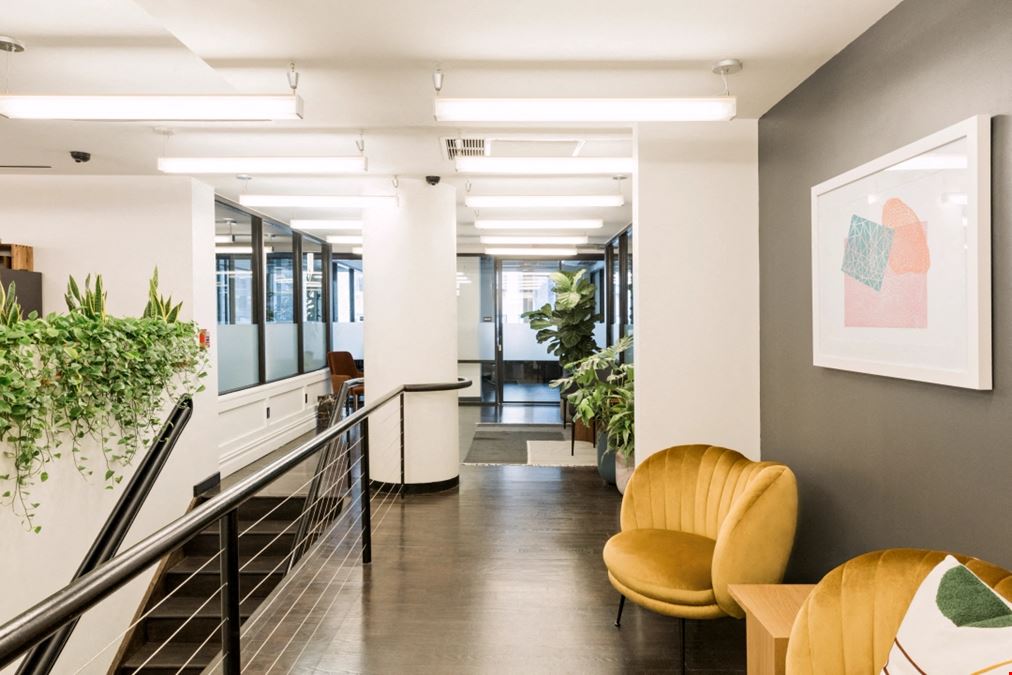 Industrious - 261 Madison Avenue