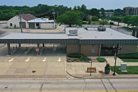 411 N Seymour Ave