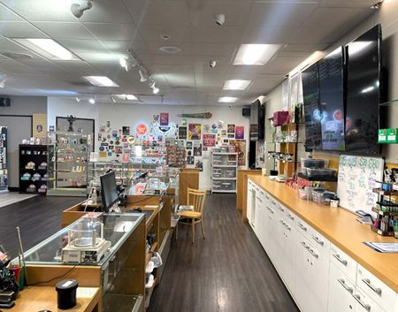 Retail space for Sale at High Cash Flow Business with Drive-Thru Property on .81 AC in Portland