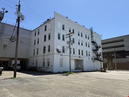 211 6th St