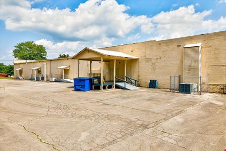 1059 E Tri County Blvd