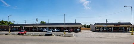 7 Kelly Dr. - 1,200± SF Retail / Office Space Available in Established Neighborhood Plaza