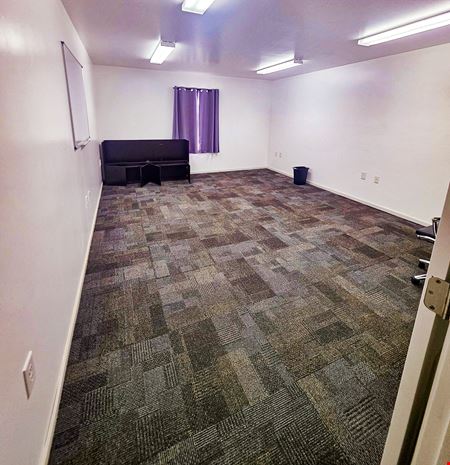 ±4,184 SF Office Building on ±3.2 Acres in Williston