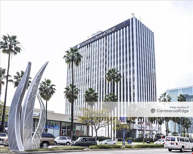 444 W. Ocean Blvd.