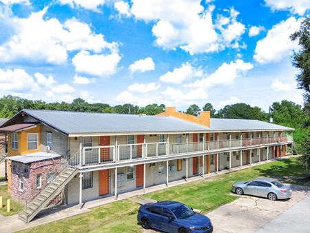 Commercial space at 50-Unit Multifamily Complex with Below Market Rents in Baton Rouge