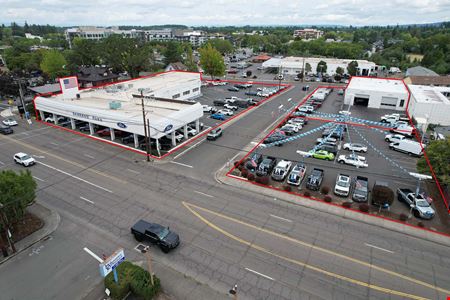 Retail space for Rent at 12325 SW Canyon Road in Beaverton