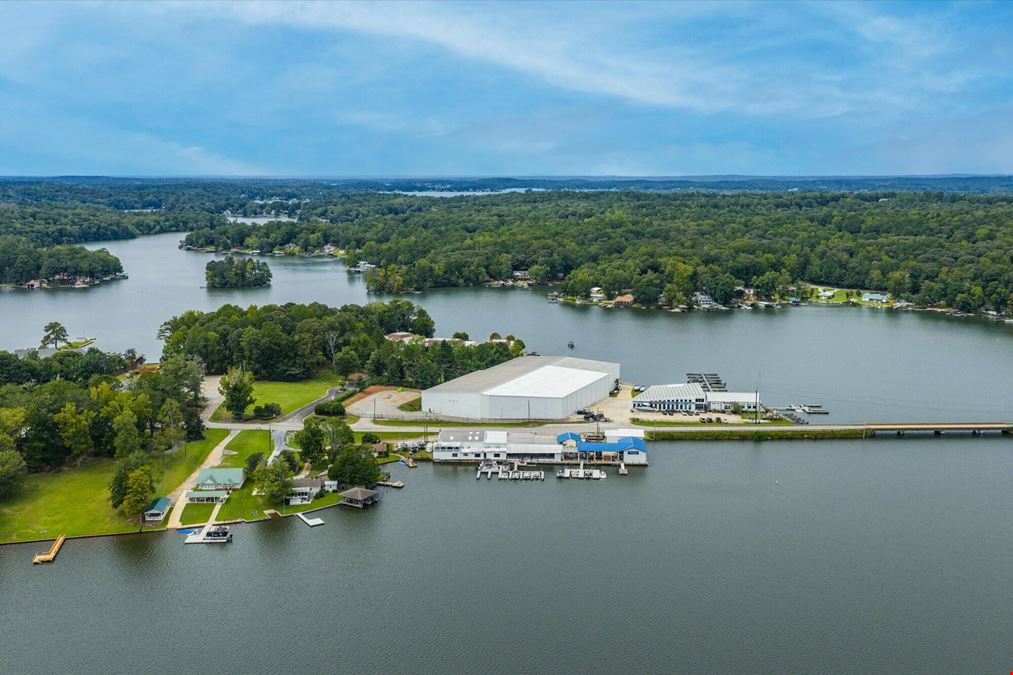 Momentum Marine at Lake Martin