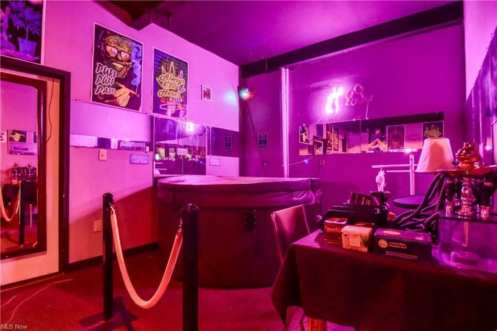 Commercial Venue & Restaurant Opportunity
