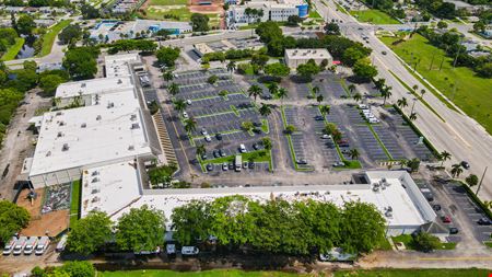 Riverside Square Shopping Center