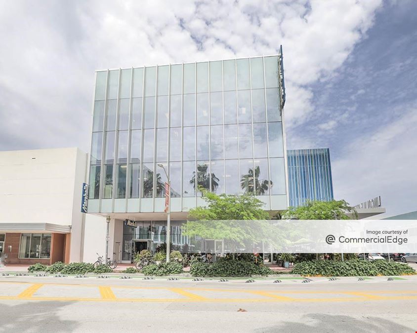 Lincoln Road Mall - 723 North Lincoln Lane