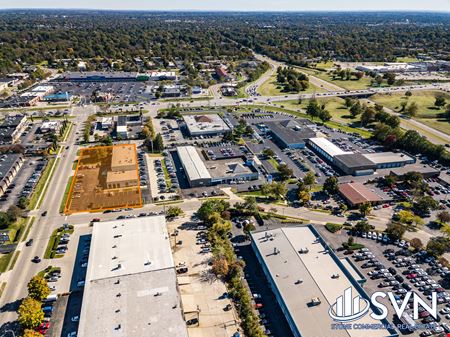 Retail/Office Spaces For Lease in Prime Lexington Location