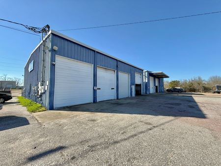Industrial space for Rent at 704 Murray Rd: Service Shop in Dothan